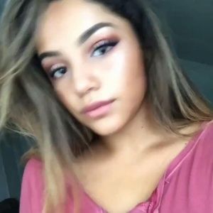 Meet your Posher, Vicky